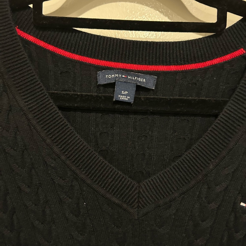 BLACK TOMMY HILFIGER SWEATER - Picture 2 of 2